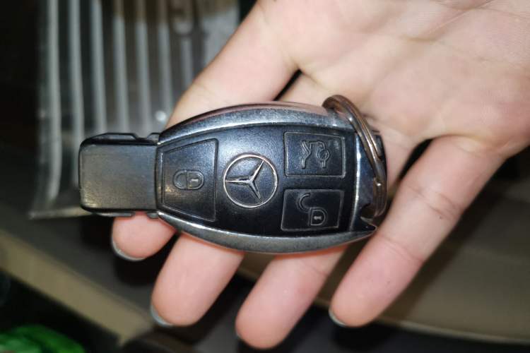 Used Mercedes-Benz M-Class 2012 ML 350 Luxury Edition Vehicle Key