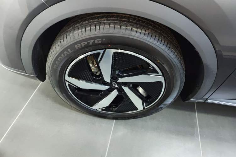 Used CHANGAN NEVO Q05 2024 Truly Delicious Version 125cc Superior Design CATL Exterior 4