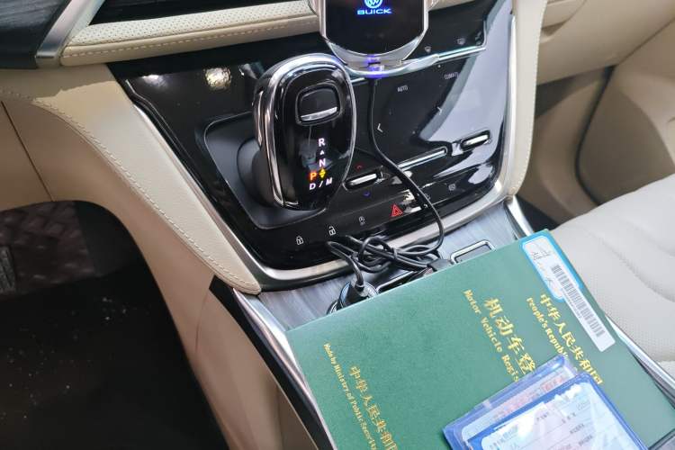 Used Buick GL8 2022 ES Landtrek 653T Luxury Edition Gear Lever