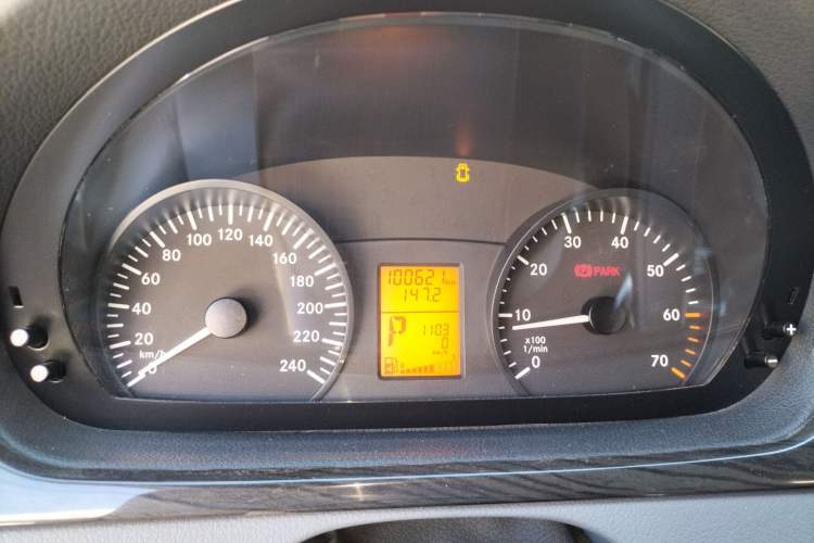 Used Mercedes-Benz Vito 2013 3.0L Elite Edition