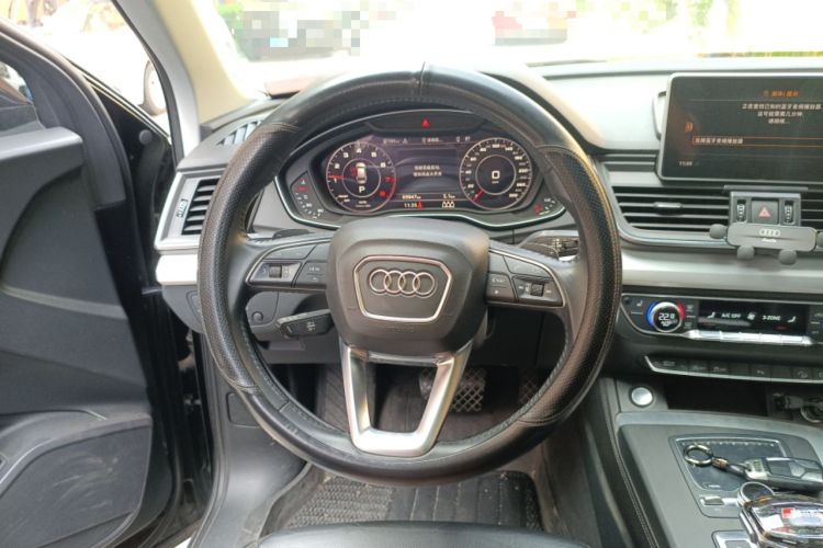 Used Audi Q5L 2020 Updated 40 TFSI Prestige Fashion Edition Steering Wheel