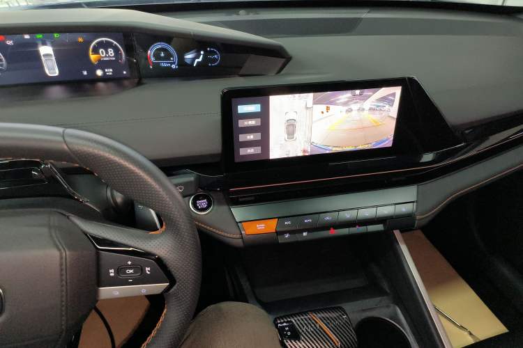 Used CHANGAN UNI-V 2023 1.5T Prestige Model
