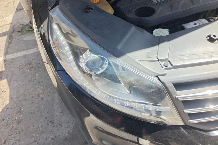Used Dongfeng Fengon 580 2018 1.5T CVT Luxury Model Right Front Headlight