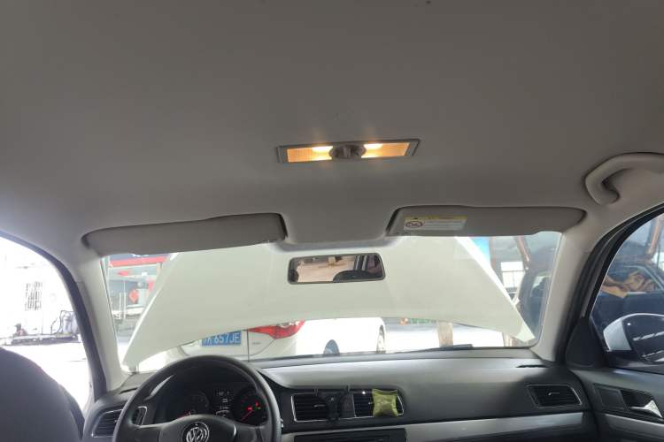 Used Volkswagen Gran Lavida 2015 1.6L Automatic Fashion Edition