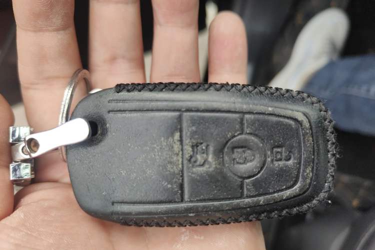 Used Ford Explorer 2020 EcoBoost 285 4x4 Titanium Edition 7-Seater