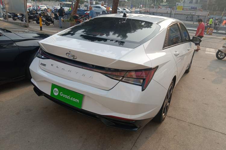 Used Hyundai Elantra 2021 1.5L CVT LUX Prestige Edition