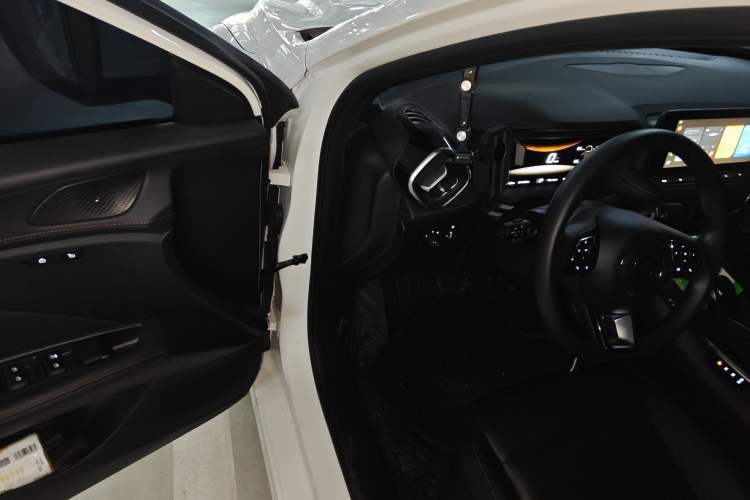 Used MG 5 2025 180 DVVT Global First Edition Driver Seat