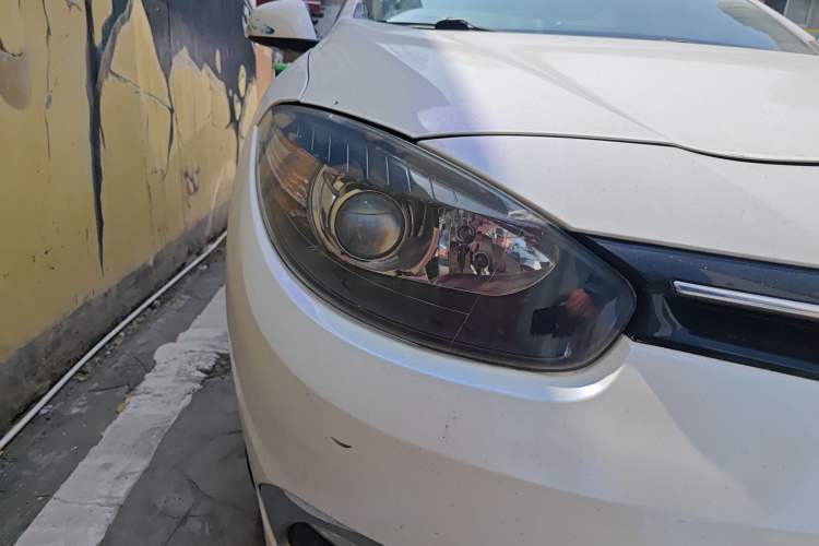 Used Renault Fluence 2013 2.0L Standard Edition
