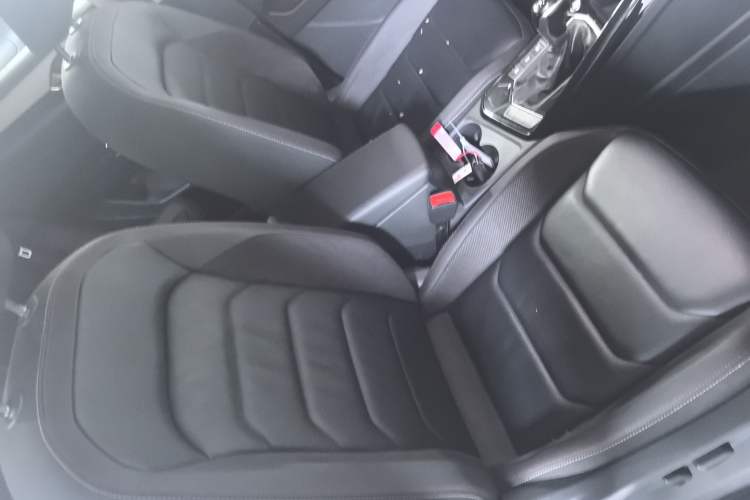 Used Volkswagen Tayron 2022 330TSI Two-Wheel Drive Luxury Smart Connectivity Version
