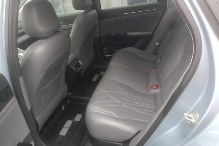 Used Geely Galaxy L6 2025 EM-i 140km Starship Edition