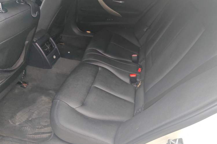 Used BMW 3 Series 2013 320Li Fashion Model Left Rear Seat