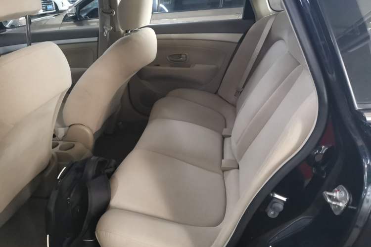 Used Nissan Sylphy 2012 Classic 1.6XE Automatic Comfort Edition Left Rear Seat