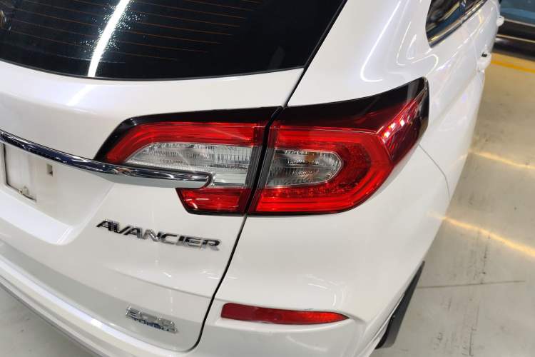 Used Honda Avancier 2017 370TURBO 2WD Luxury Edition Right Rear Taillight