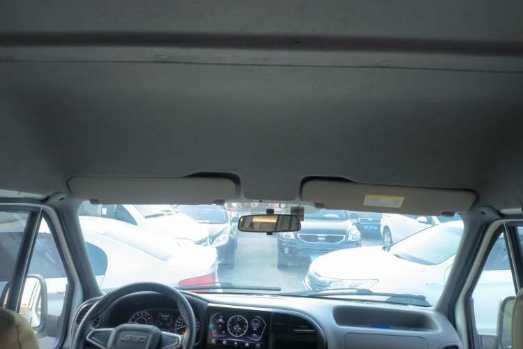 Used JMC Transit 2021 2.8T Space King Standard Version Short Wheelbase Mid-Height Roof 6-Seater Diesel Euro VI JX493
