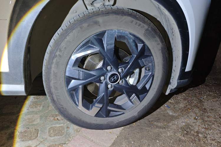 Used Hyundai ix35 2023 Musso 2.0L Deluxe Edition DLX Right Front Wheel Hub