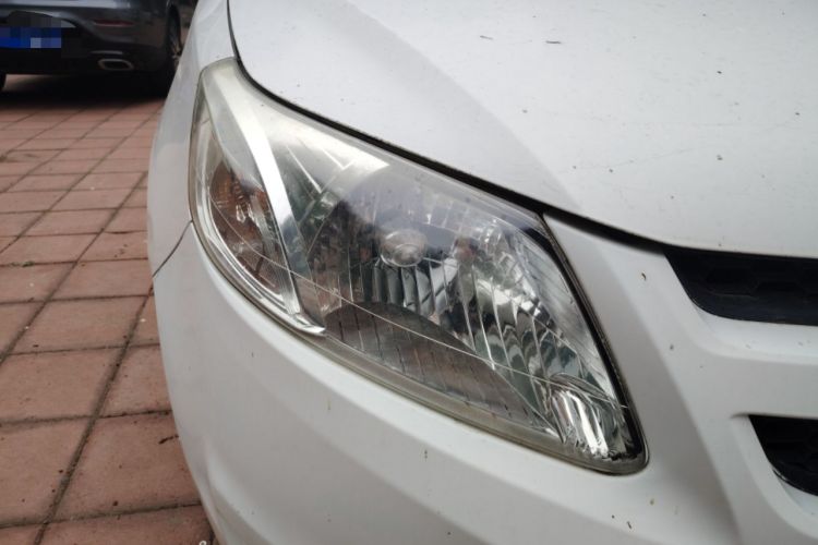 Used Chevrolet Sail 2013 Sedan 1.4L Manual - Youyi Happiness Edition Right Front Headlight