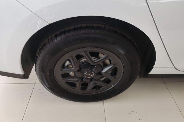 Used BYD Seal 05 DM-i 2025 DM-i Smart Drive 55KM Luxury Model Right Rear Wheel Hub