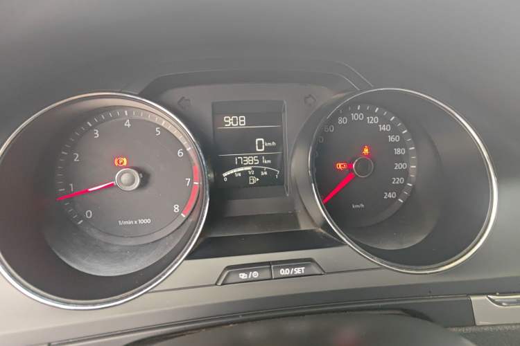 Used Volkswagen Bora 2015 Value Edition 1.6L Manual Fashionable Style
