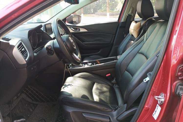 Used Mazda Mazda 3 Axela 2017 Hatchback 1.5L Automatic Luxury Model Emission Standard China V
