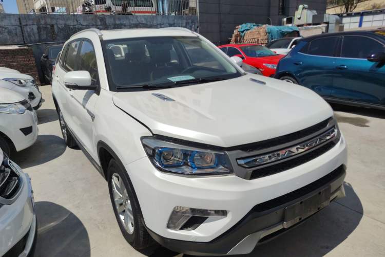 Used CHANGAN CS75 2016 1.8T Automatic Elite Model China V Standard Front Right 45 Deg