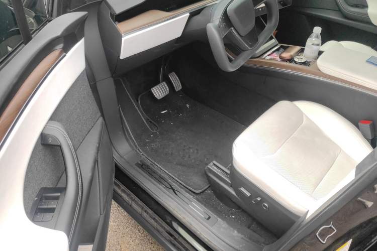 Used Tesla Model X 2023 Dual-Motor All-Wheel-Drive Version
