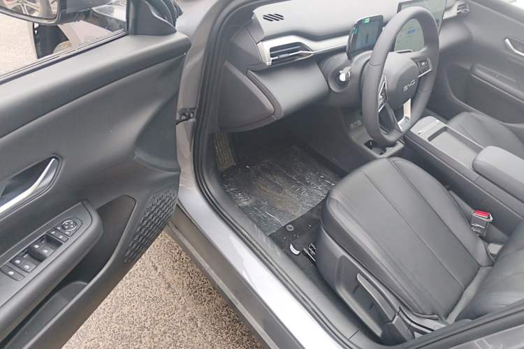 Used BYD e7 2025 Model 520 Smart Travel Edition Driver Seat