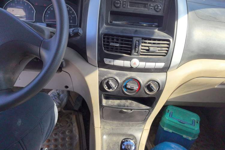 Used Dongfeng Shuaike 2013 1.5L Manual Comfort 7-Seater China V Standard
