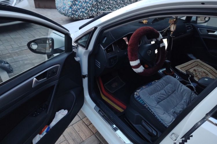 Used Volkswagen Golf 2015 1.6L Automatic Fashion Model