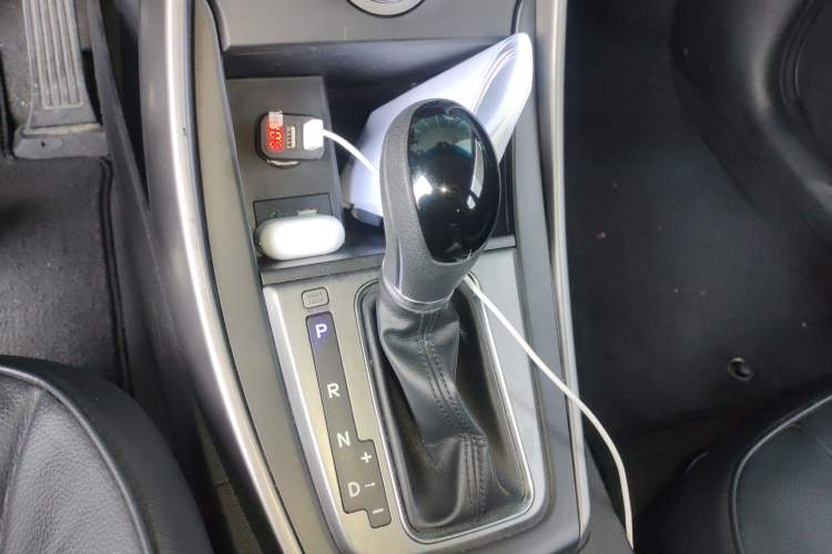 Used Hyundai Elantra (5th Generation / Langdong) 2016 1.6L Automatic Smart Version
