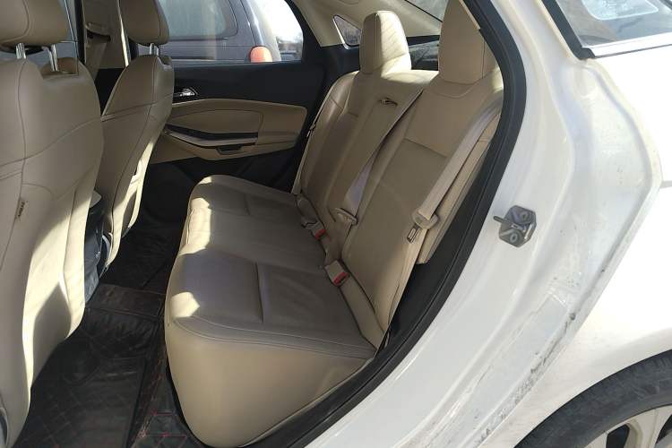 Used Ford Escort 2015 1.5L Automatic Fashion Model