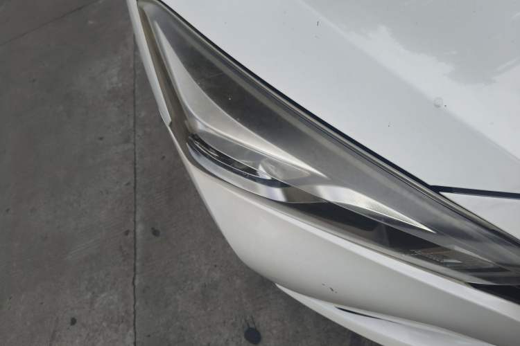 Used Nissan Lannia 2019 1.6L CVT Smart Connect Smart Cool Version China V Standard Right Front Headlight