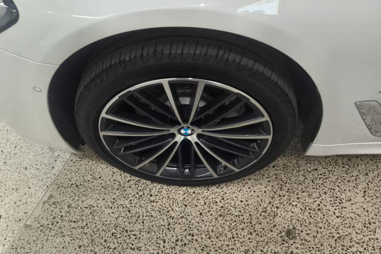 Used BMW 5 Series 2022 Second Facelift 530Li Leading Edition M Sport Package