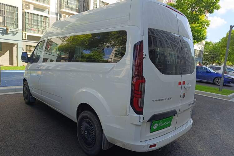 Used Ford Transit 2023 2.0T Diesel Manual Commercial & Travel Version Mid-axle Medium Roof 7/8/9-Seater