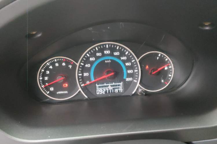 Used Wuling Rongguang V 2015 1.2L Base Version
