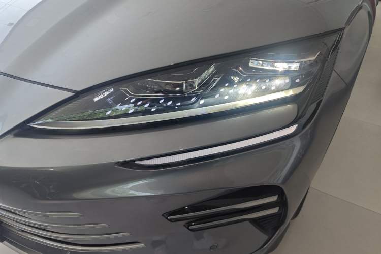 Used BYD Song PLUS New Energy 2025 DM-i Smart Drive 112KM Prestige Model
