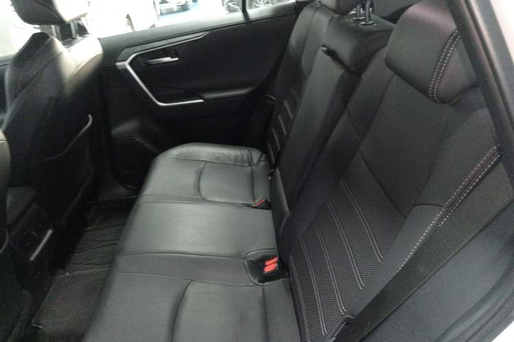 Used Toyota Wildlander 2023 Dual-Motor 2.5L E-CVT Four-Wheel Drive Prestige Edition
