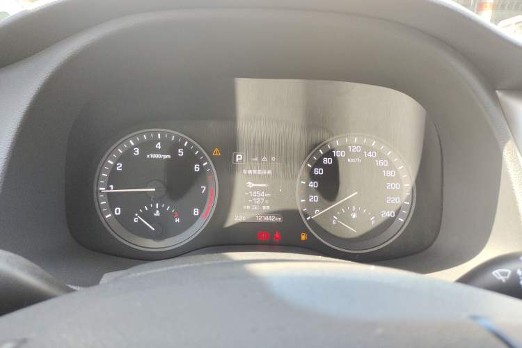 Used Hyundai Tucson 2015 1.6T Dual-Clutch Two-Wheel-Drive Smart Model Instrument Cluster