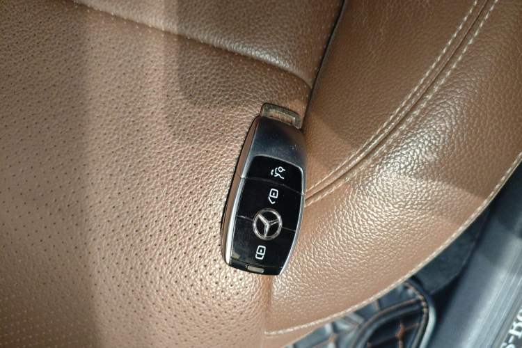 Used Mercedes-Benz E-Class 2019 Restyled E 300 L Sporty and Stylish Edition
