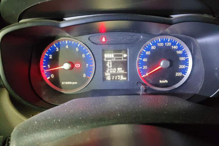 Used Venucia R50 2016 1.6L Manual Elite Edition
