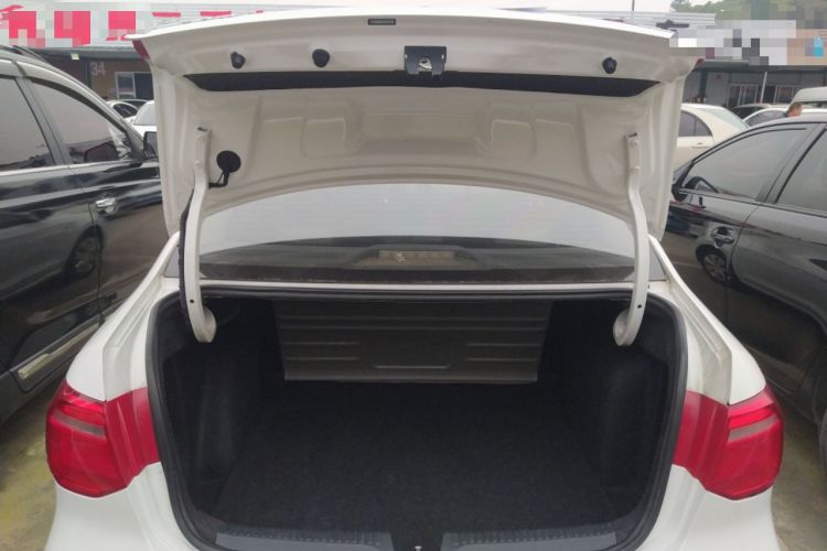 Used Volkswagen Jetta 2015 Value Edition 1.6L Automatic Fashion Version
