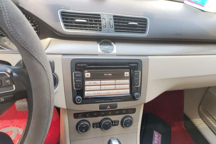 Used Volkswagen Magotan 2013 1.8TSI Luxury Model Audio And AC Panel