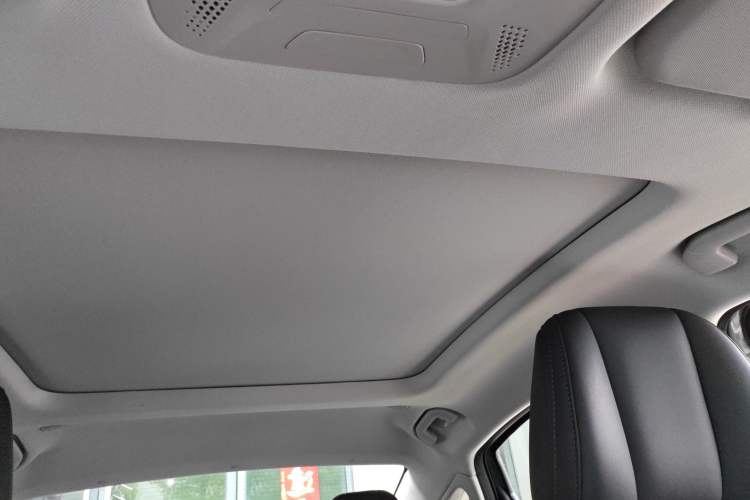 Used Chery Fengyun A8L 2025 1.5 TGDI 145 km Luxury Version Headliner