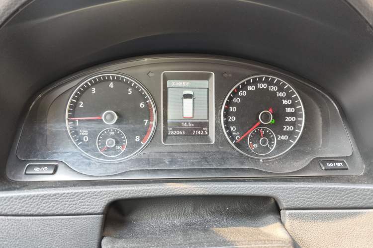 Used Volkswagen Multivan 2012 2.0 TSI Two-Wheel-Drive Luxury Edition Instrument Cluster