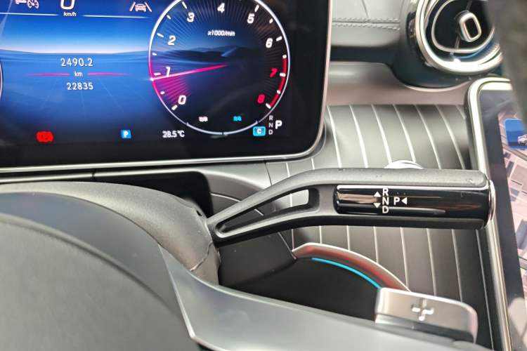 Used Mercedes-Benz C-Class 2025 C 260 L Sport Edition Gear Lever