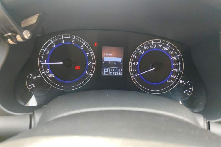 Used Infiniti QX50 2013 2.5L Two-Wheel-Drive Zunya Edition