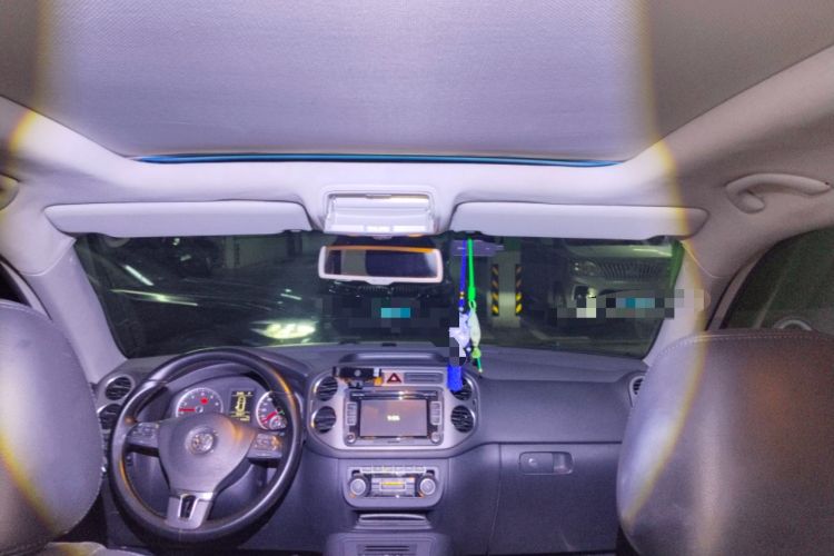 Used Volkswagen Tiguan 2012 2.0 TSI Automatic All-Wheel Drive Flagship Edition Headliner