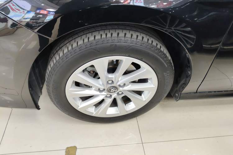 Used Toyota Camry 2021 2.0G Luxury Edition
