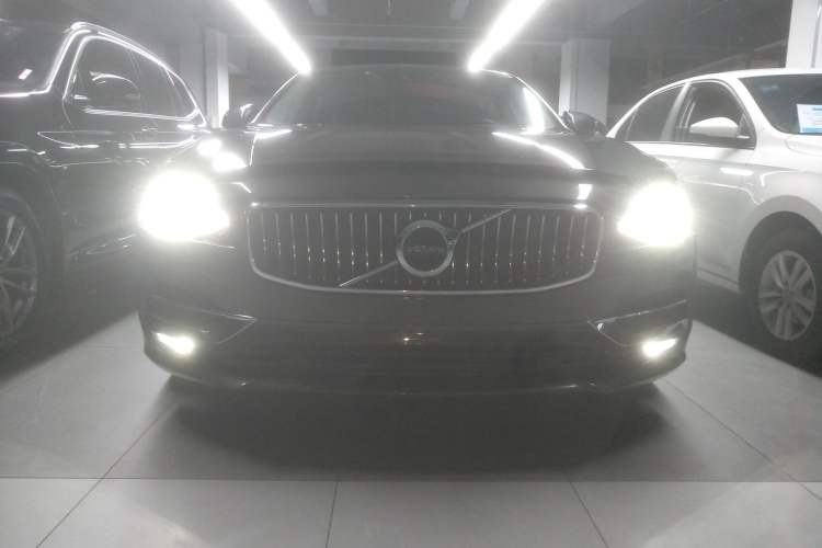 Used Volvo S90 2019 T5 Zhiyi Edition
