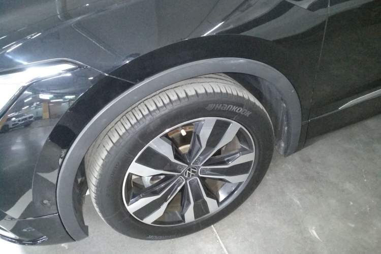 Used Volkswagen Tiguan L 2022 330TSI Automatic Two-Wheel Drive R-Line Enhanced Edition