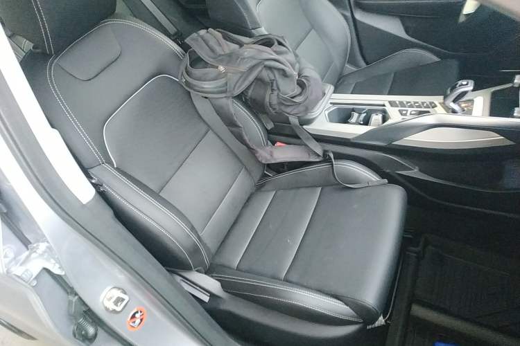 Used Geely Auto Coolray 2019 260T DCT Knight China VI Standard
